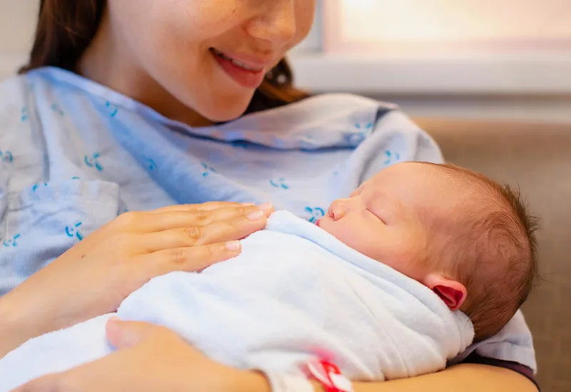 Kết hợp dinh dưỡng hợp lý và vận động nhẹ nhàng giúp mẹ sinh mổ sớm lấy lại vóc dáng.