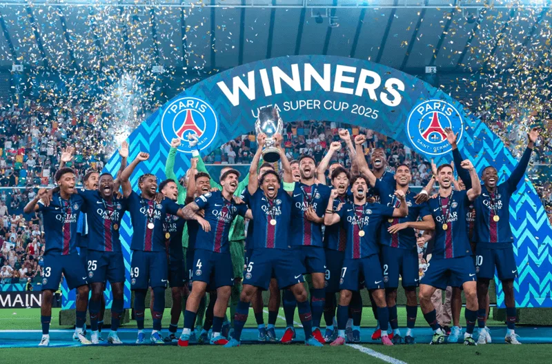 Khoảnh khắc vỡ òa hạnh phúc của nhà vô địch Siêu cúp châu Âu 2026.