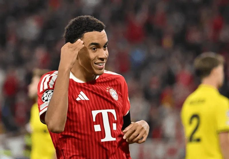 Jamal Musiala trong màu áo Bayern Munich